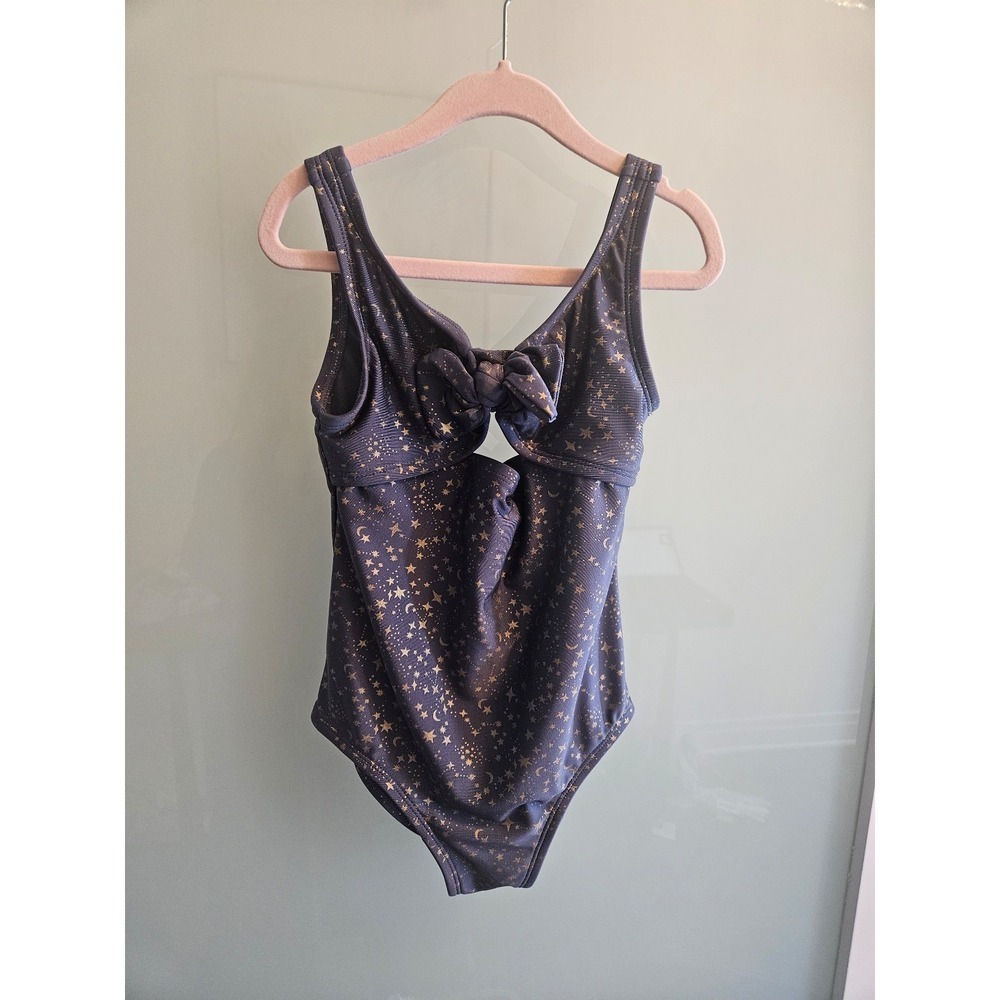 Art‎ class girls swim size M plus